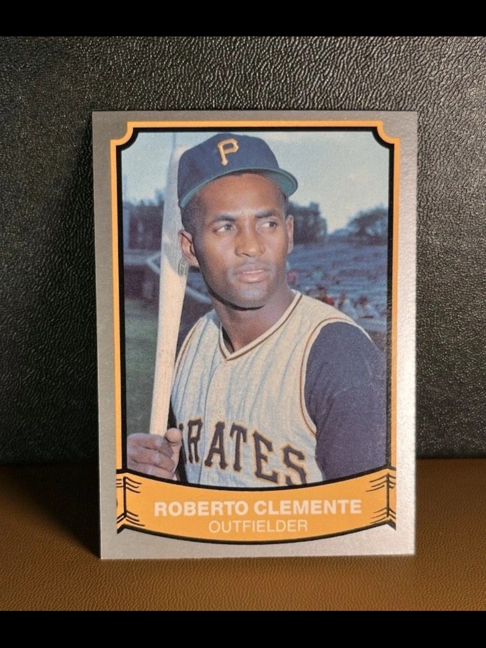 1989 Pacific Baseball Legends #135 Roberto Clemente Pittsburgh Pirates.